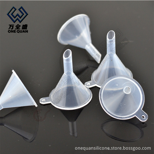BPA FREE cheap plastic funnel with food-grade PP material in lab